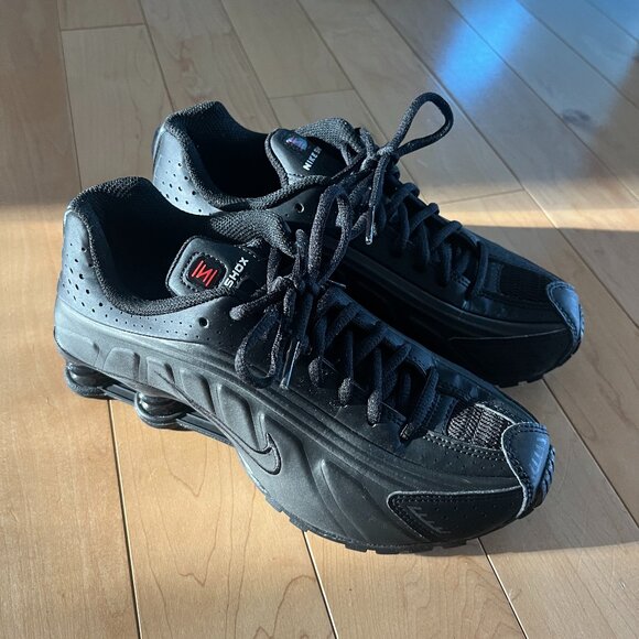 Nike Shox R4 - BLACK - Picture 3 of 12
